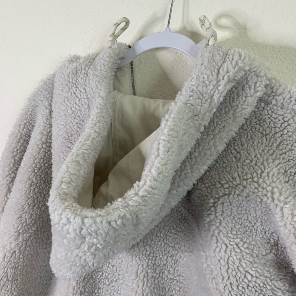 Lululemon Textured Fleece 1/2 Zip hooded sweatshirt 8 - Picture 13 of 14